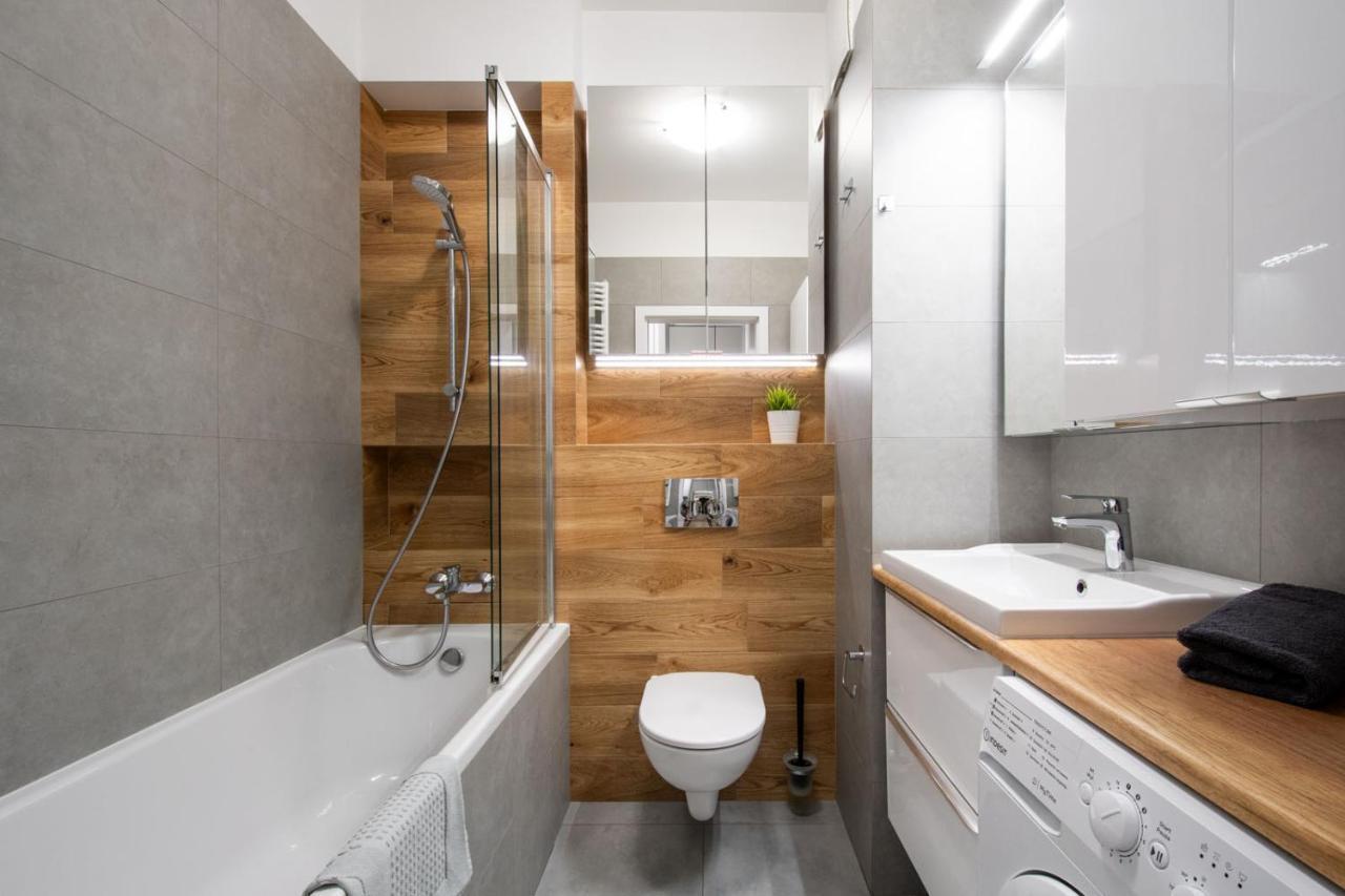 Warsaw Night Apartments Menica Residence Exterior photo